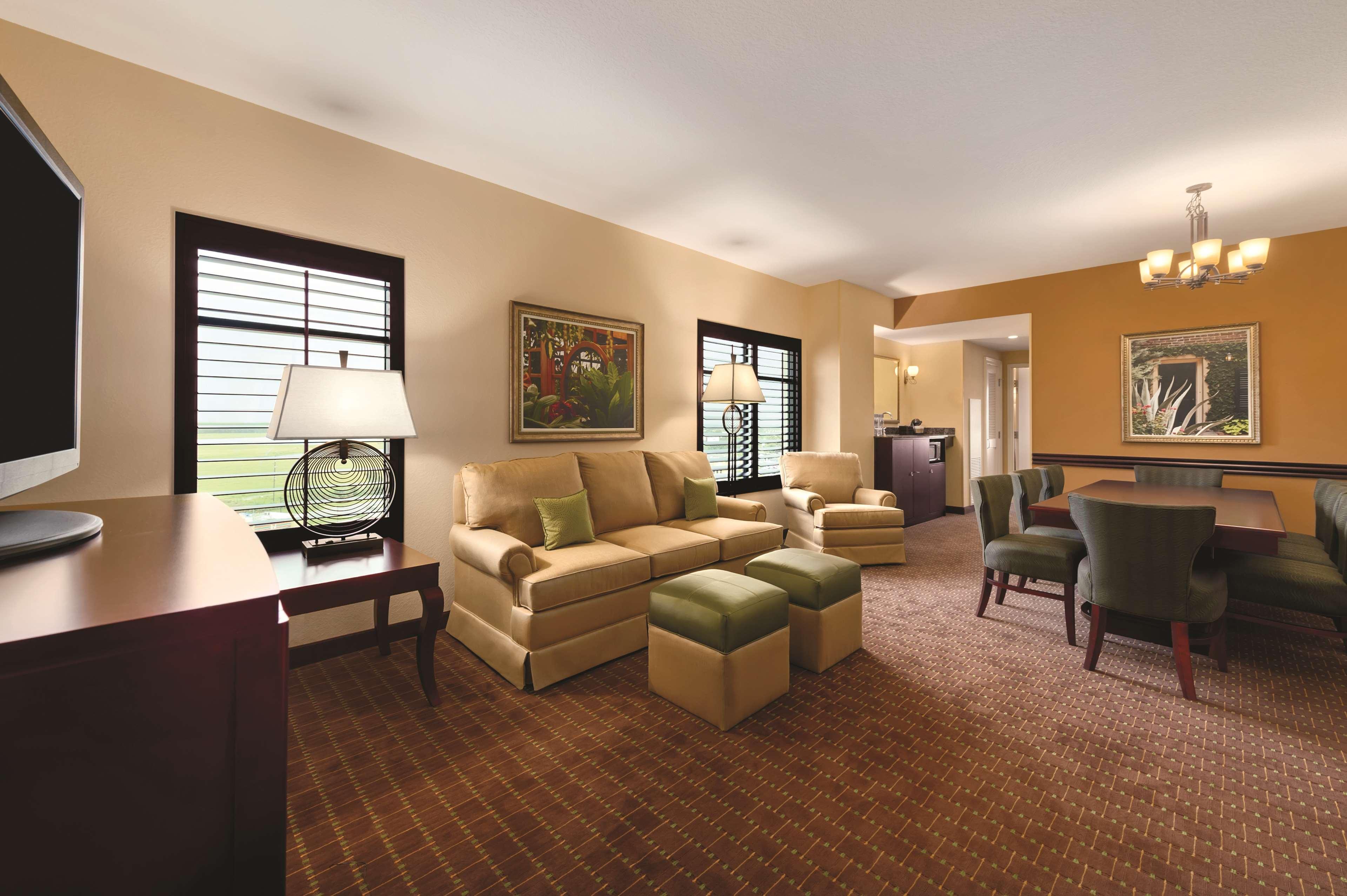 Embassy Suites By Hilton Orlando Lake Buena Vista South Kissimmee Exterior photo